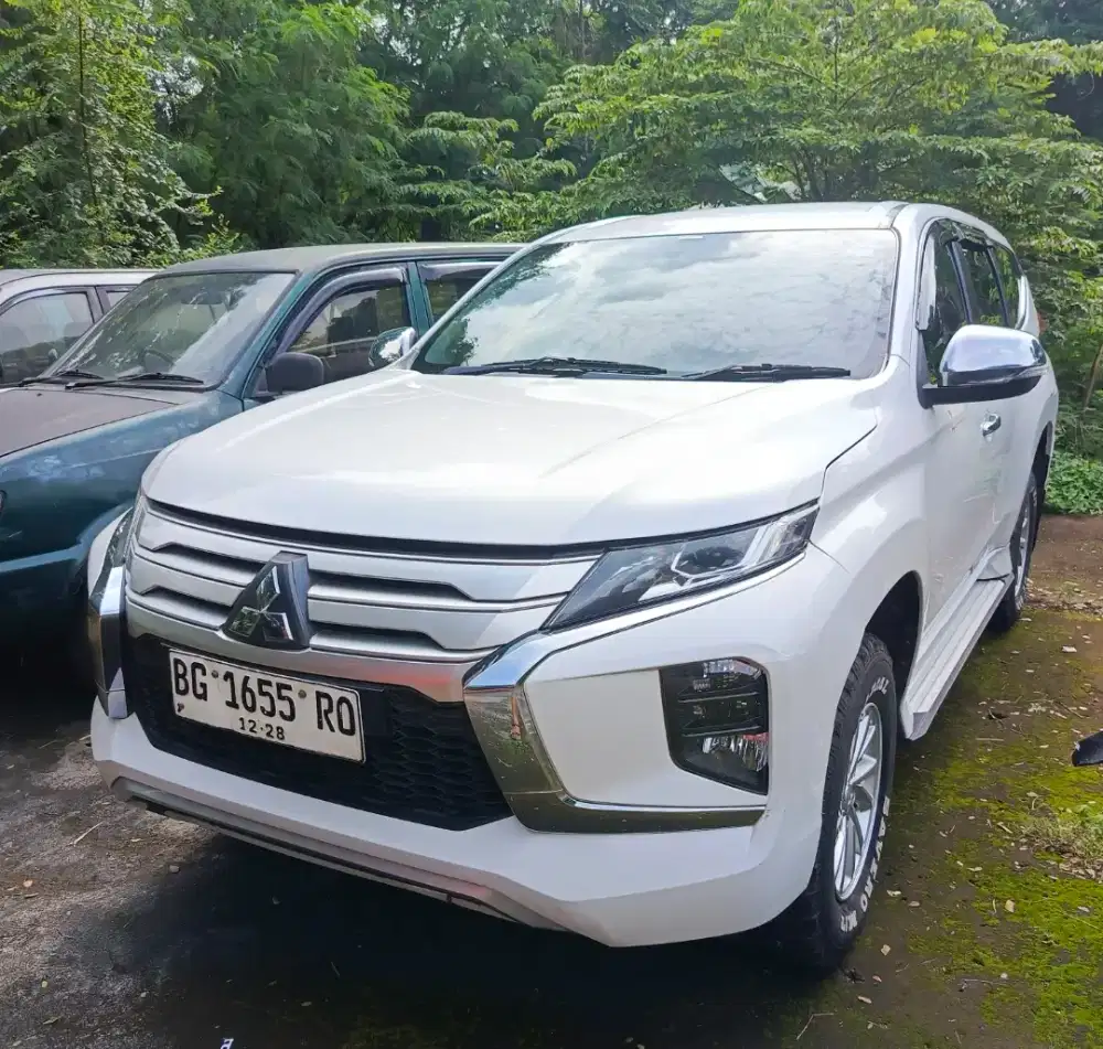 2023 Pajero Sport GLX 2.5  Manual Solar 4x4