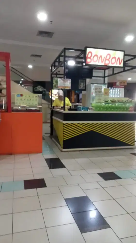 Lowongan Kerja Crew Outlet