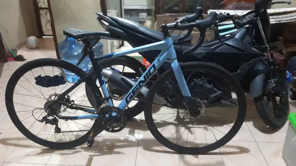 Sepeda roadbike genio