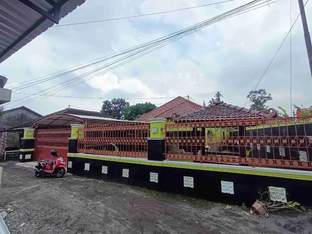 Di Sewakan Rumah besar semi furnished cocok buat kantor atau keluarga besar di Bakungan Timur tengkleng gajah jakal km 9