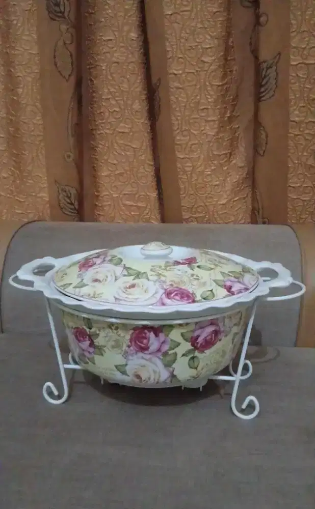 Wadah Saji Penghangat Bulat Vicenza Motif Mawar