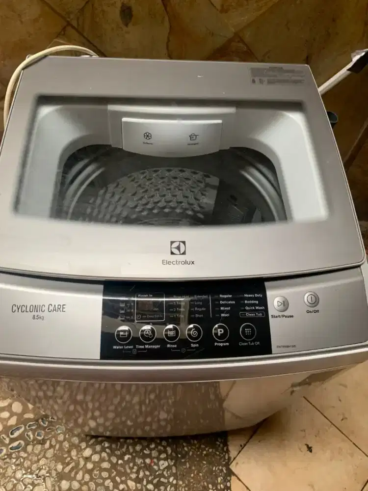 Jual mesin cuci electrolux cyclonic care 8,5kg bekas