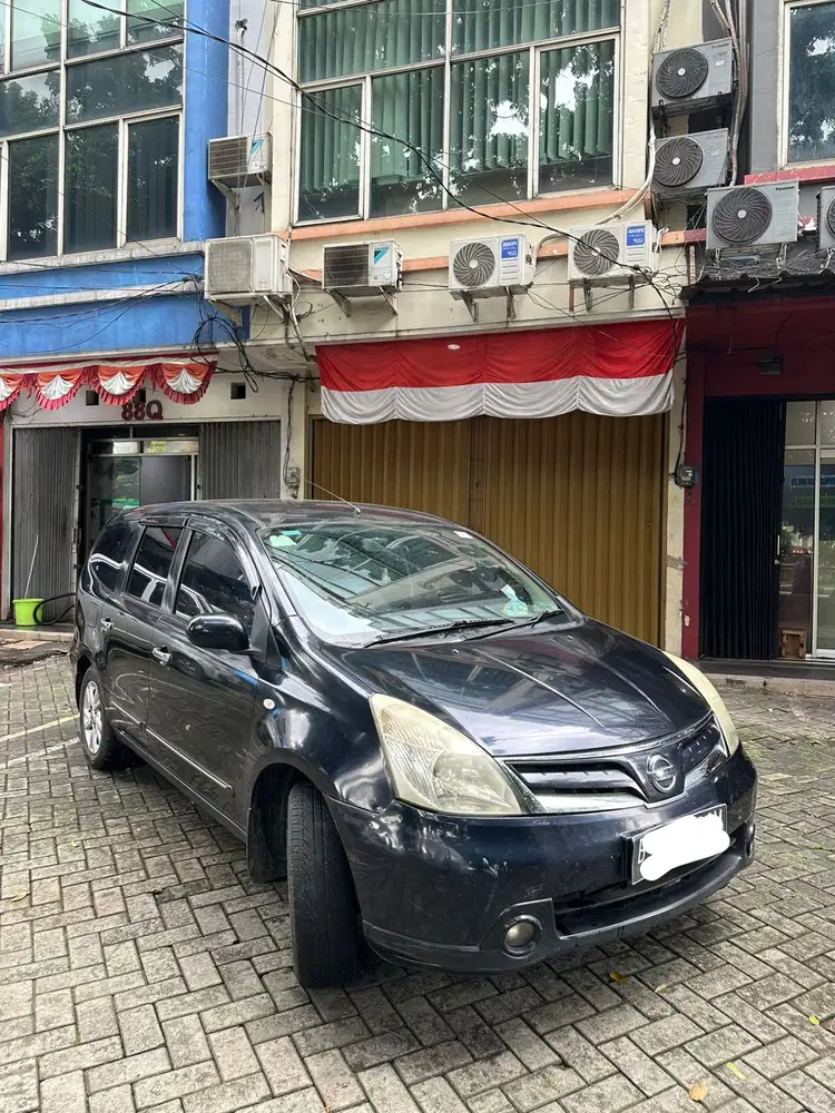 Nissan Livina 2011 Bensin
