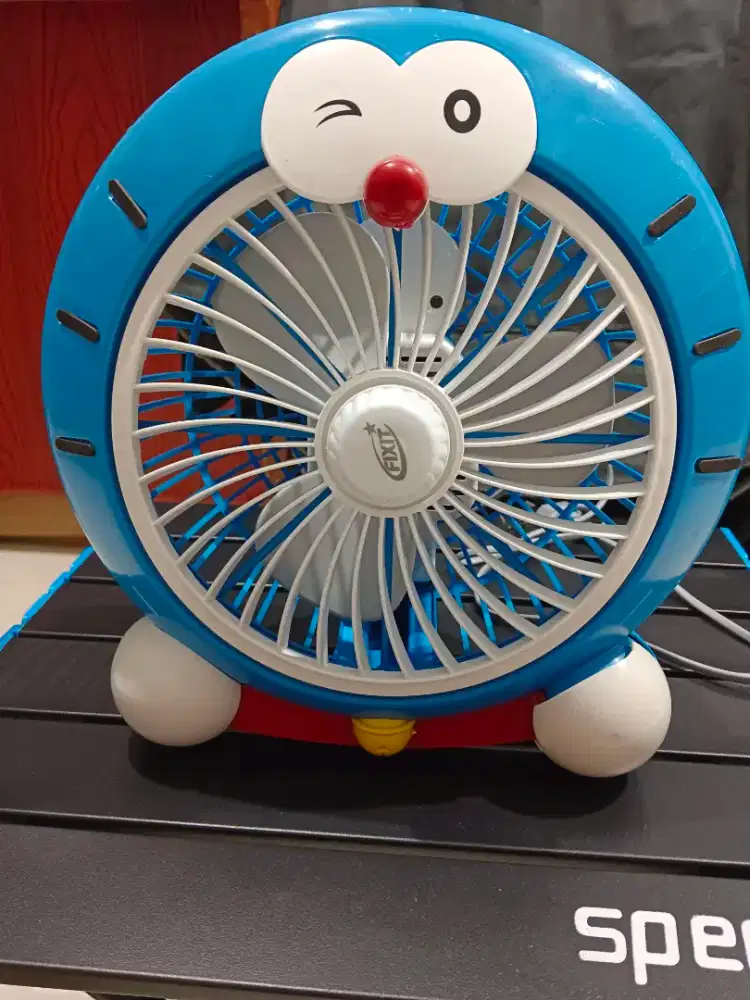 100RB BARU-Kipas Angin Karakter Doraemon 25Watt 2kecepetan kencang