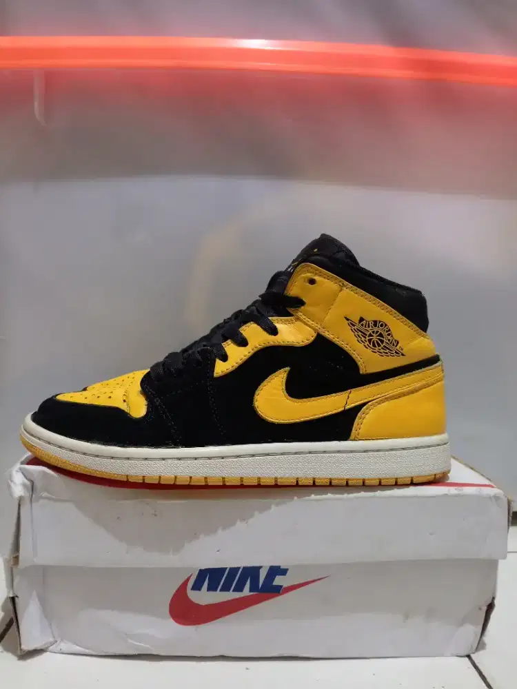 Jordan 1 Mid Se Size 41 ORIGINAL