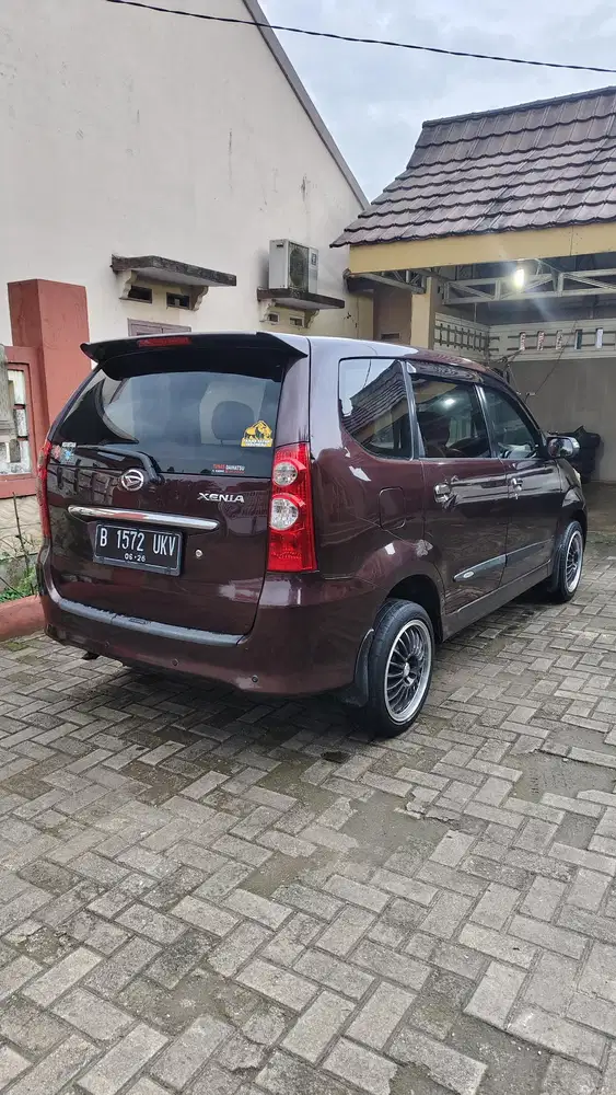 Daihatsu Xenia 2011 Bensin