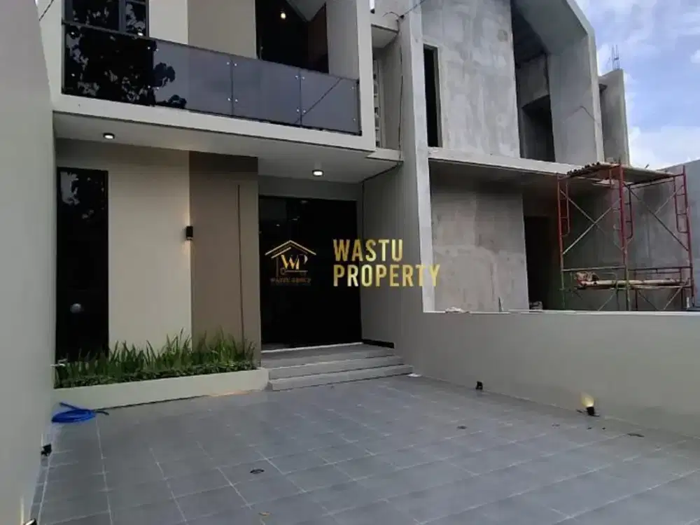 RUMAH SIAP HUNI, FREE FURNISHED, 6 MENIT KE GEREJA GKJ MINOMARTANI