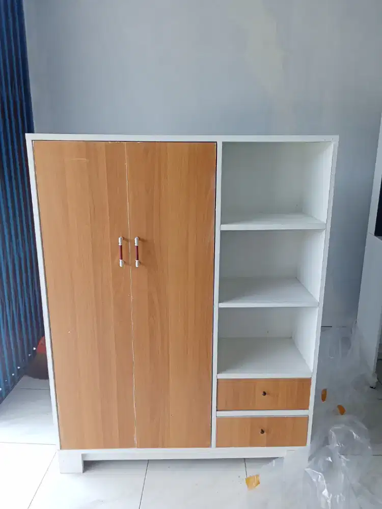 ALMARI BAJU BARU