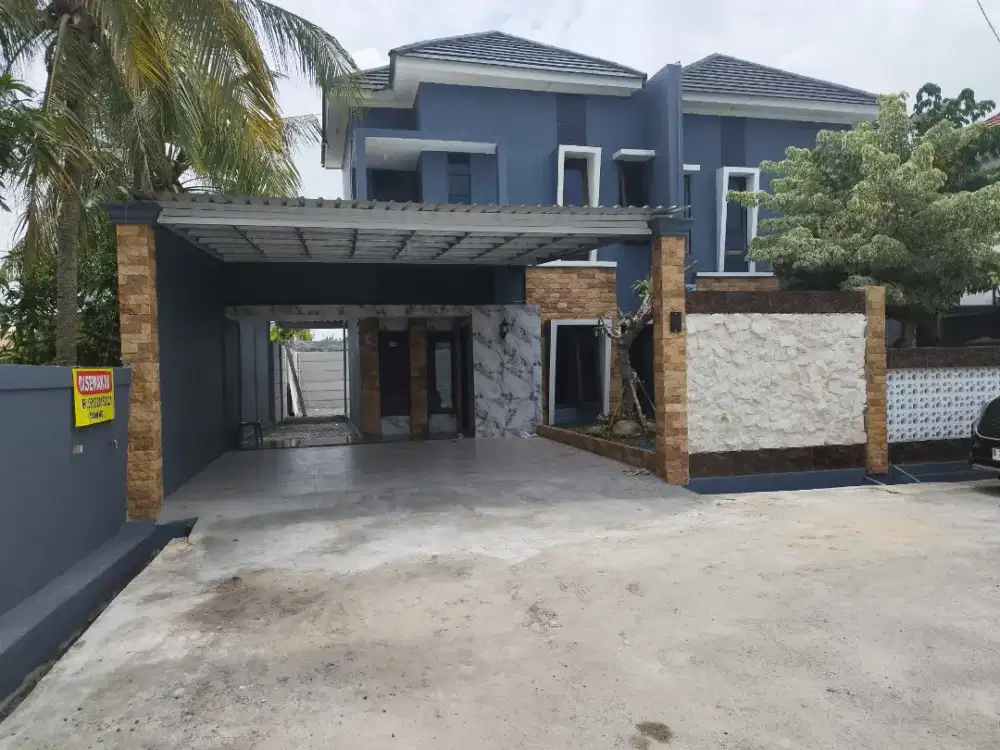 Disewakan Rumah Mewah dan Istimewa 2 lantai type 90