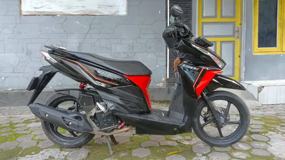 Vario led 125 tahu  2016 ss kumplit pajak panjang