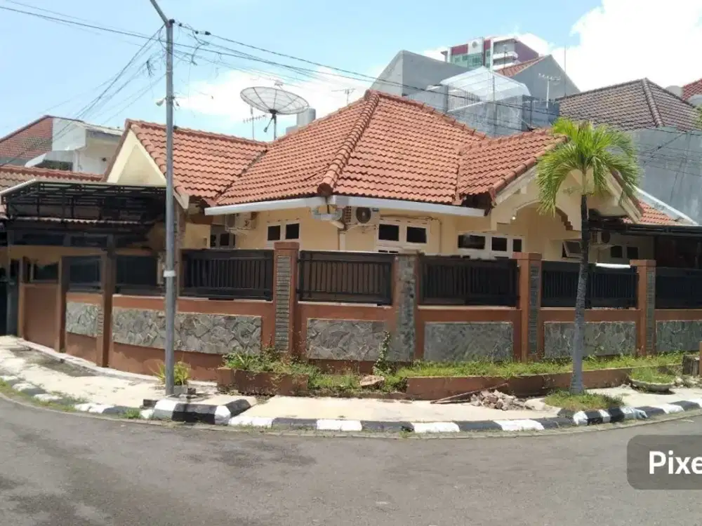 DISEWAKAN RUMAH SUTOREJO PRIMA - FURNISHED - HOOK