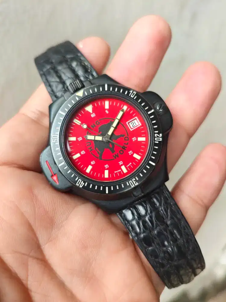 Hunting World Compass Watch