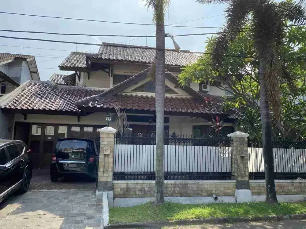 Rumah mewah 2 lantai asri nyaman di pondok kelapa duren sawit LT 300 garasi carport 4 mobil