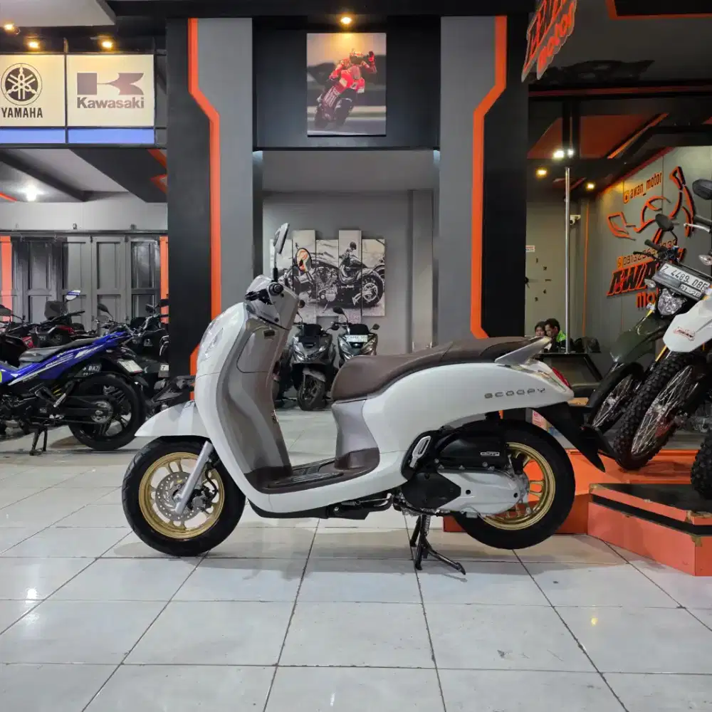 SCOOPY PRESTIGE 2021