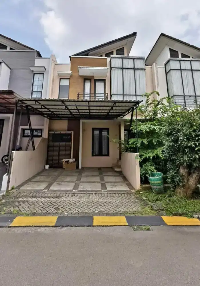 Dijual Rumah Puspita Loka BSD 
SHM | Hadap Selatan | Lokasi Strategis