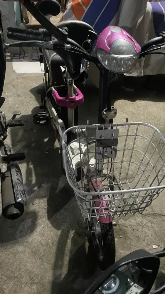 Sepeda Listrik Selis