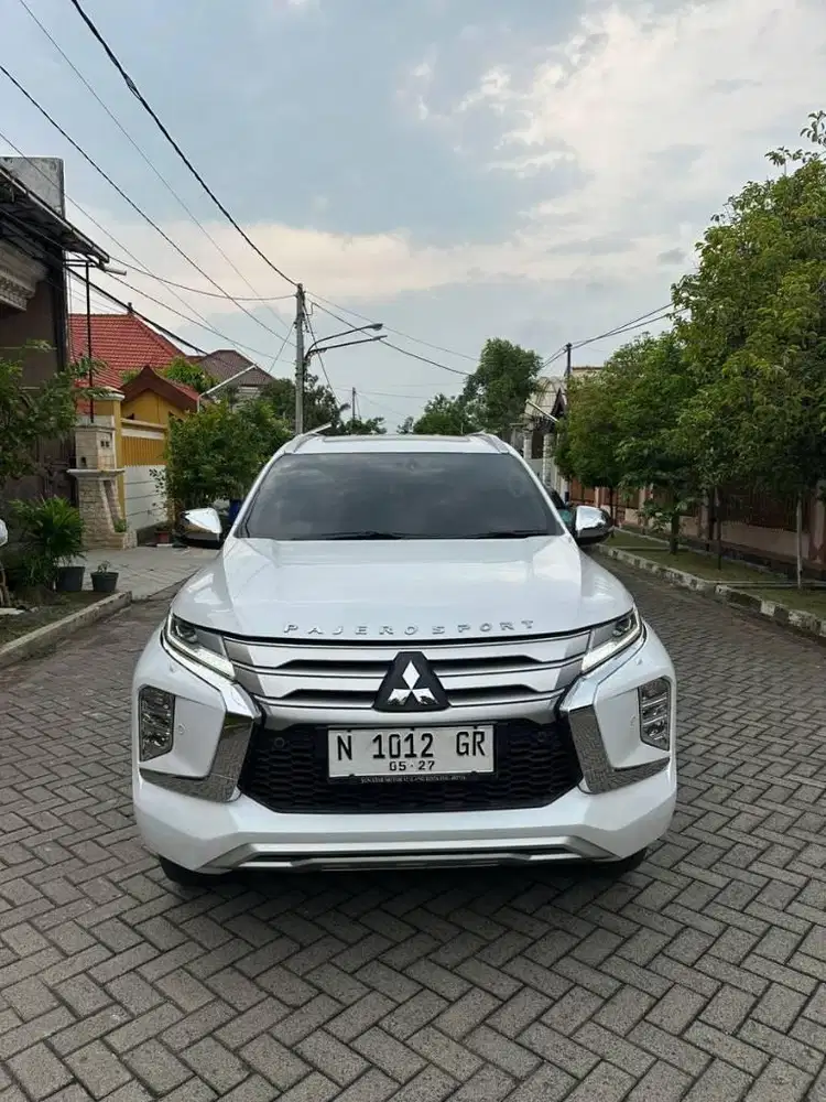 Pajero Dakar 2022 Putih Tangan Pertama