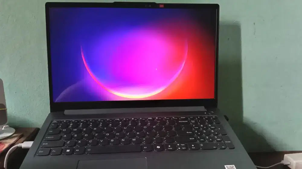 Lenovo LOQ Essentials Win 11