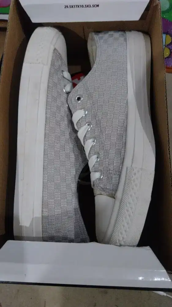 Sepatu airwalk second rasa baru