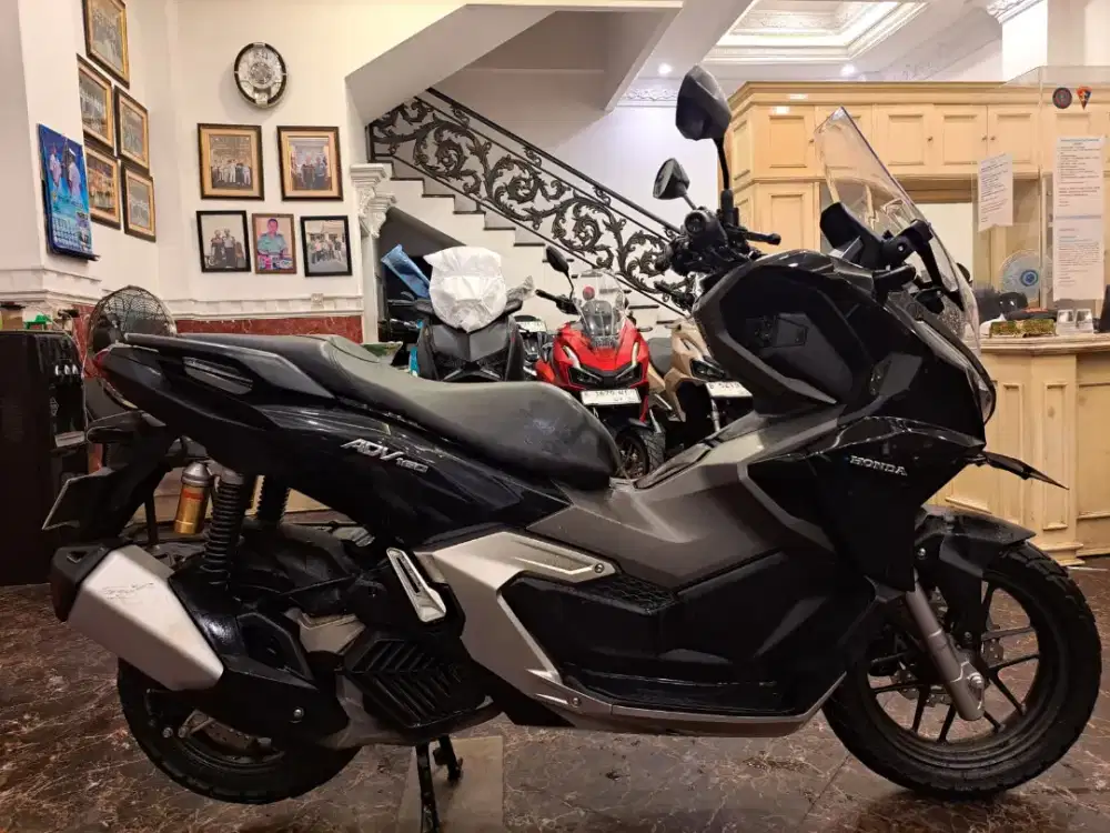 HUB CE KOM DP PROMO ADV 160 2025 MOTOR GRES KAYA BARU KM RENDAH