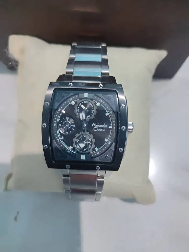 Jam tangan alexandre christie wanita