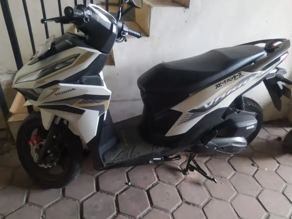 Jual Honda Vario 125 CBS ISS Spesial Edition
