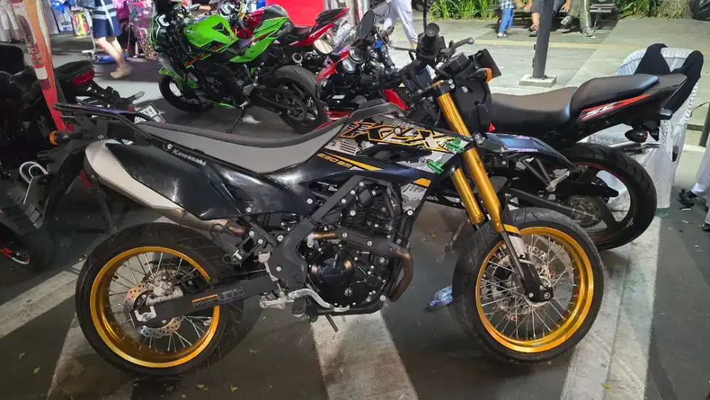 Dijual Kawasaki 230 cc  KLX SM Tahun 2024