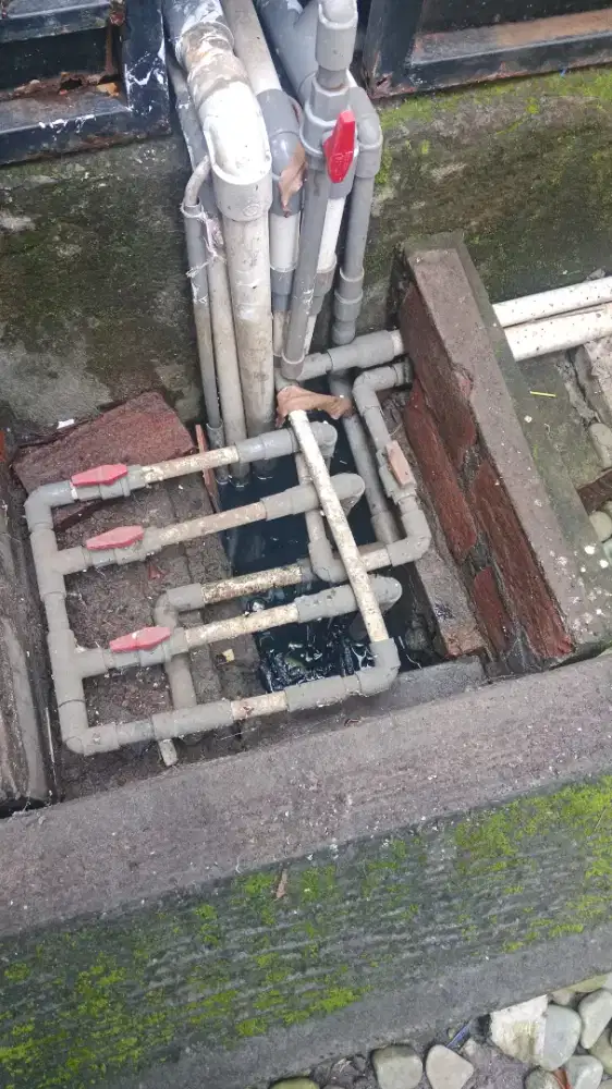 Tukang pipa air/ledeng dan bangunan