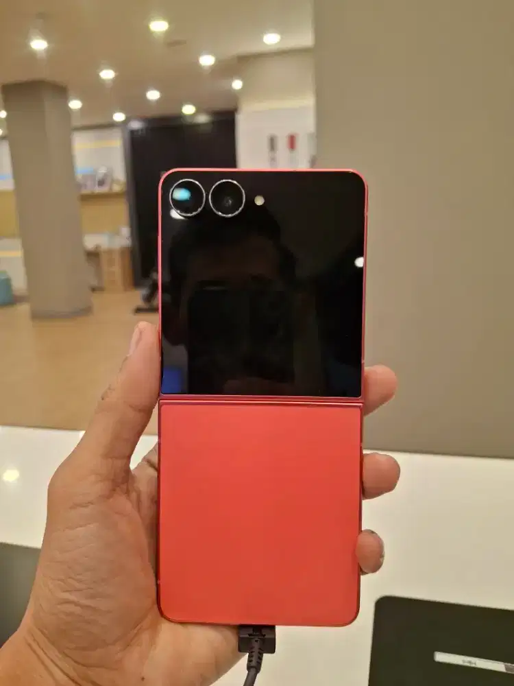 Samsung Galaxy Z Flip 7 12/256GB RESMI DAN BARU