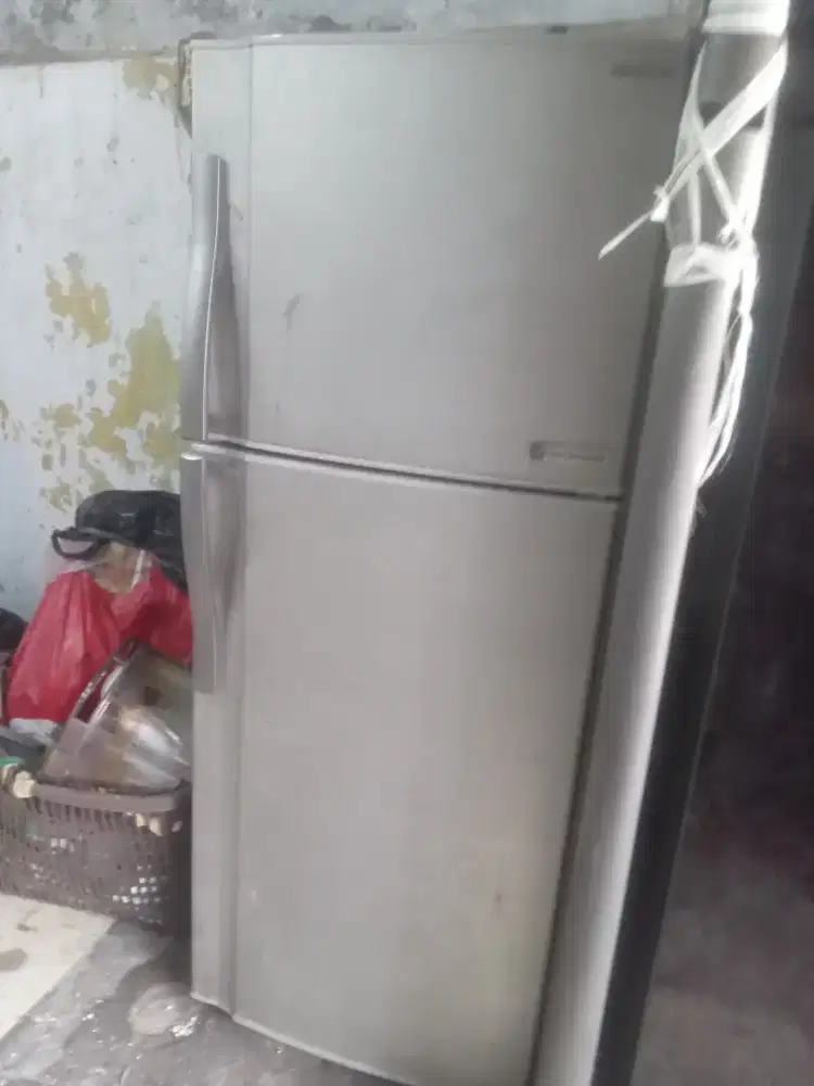 Jual kurkas sma frezer merek sharp ma sanyo