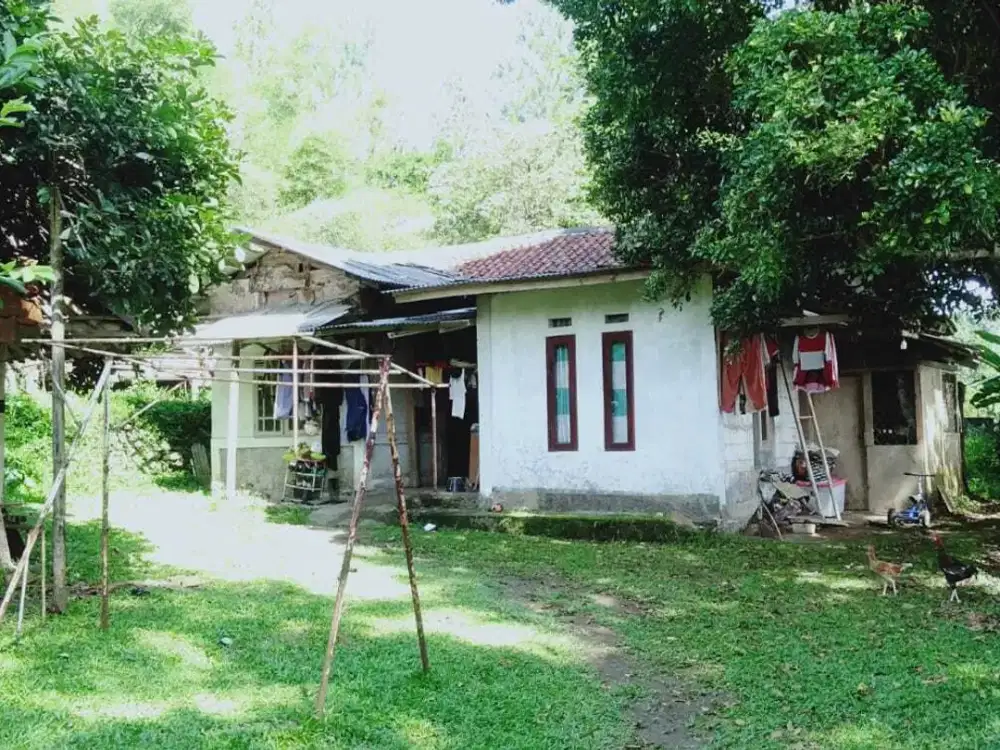 Tanah Darat di Pasir Angin, Bogor