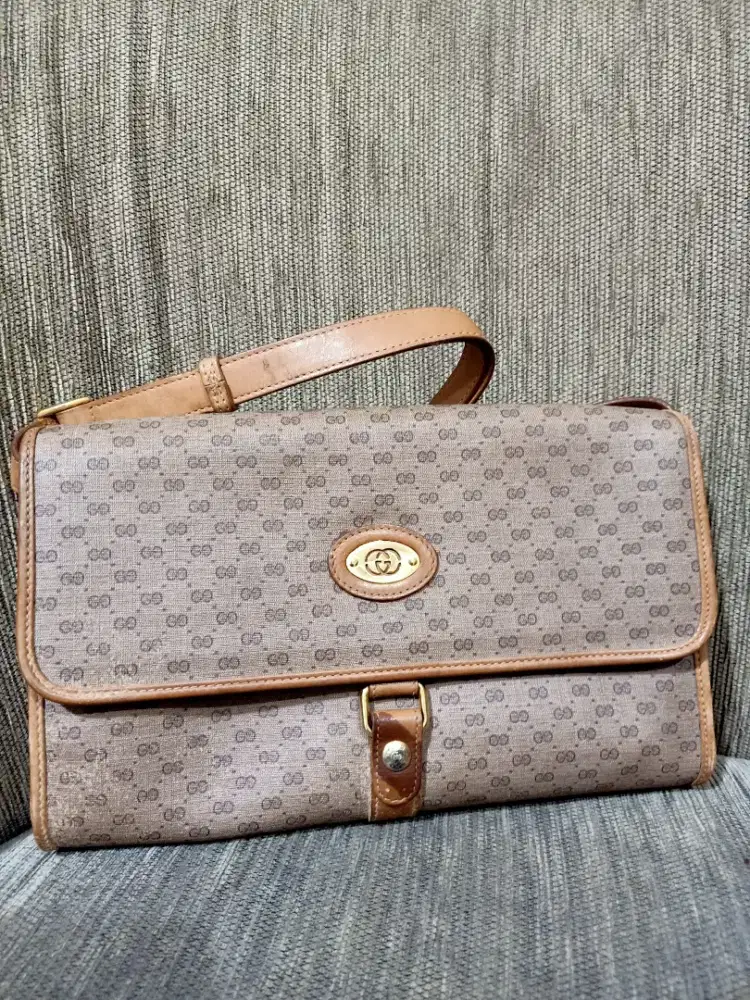 Gucci Sling bag vintage authentic