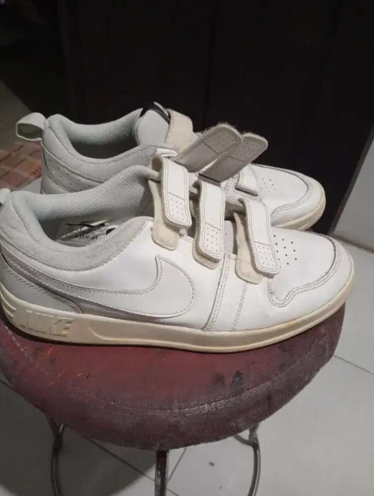 Prelove sepatu skets nike ori no. 40