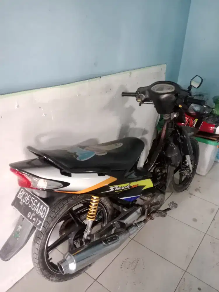 Dijual kereta smas tahun 2005