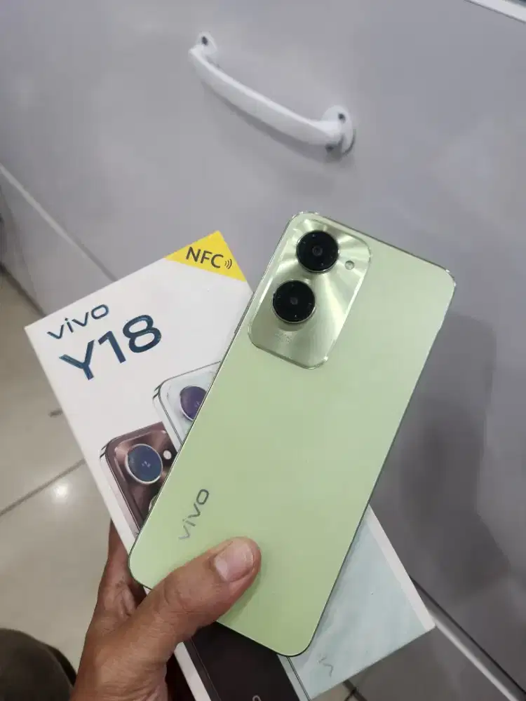Vivo y18 4/64 mulus rahayu
