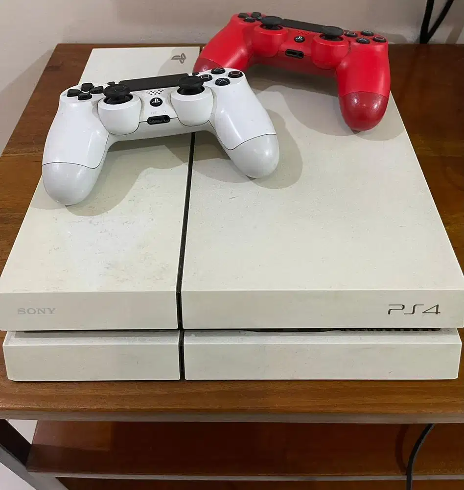Playstaion 4 PS 4 fat white