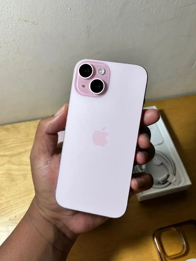 iPhone 15 256GB Pink Inter Bisa Semua kartu | Fullset Mulus Like New