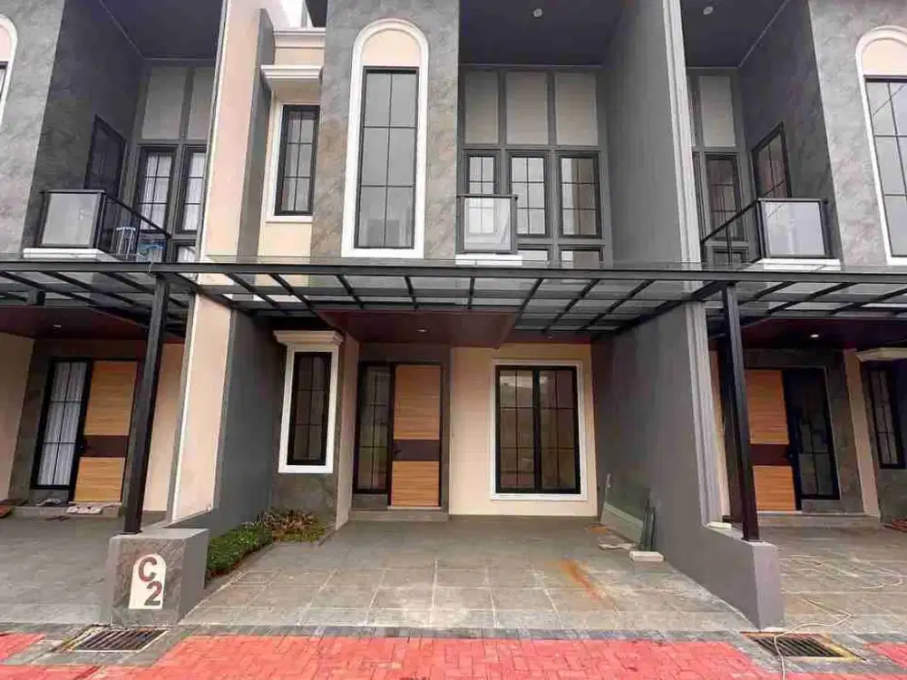 SIAP HUNI Jual Rumah 2.5 Lantai Mewah Carpot 2 Mobil LRT Ciracas Cipayung Jakarta Timur