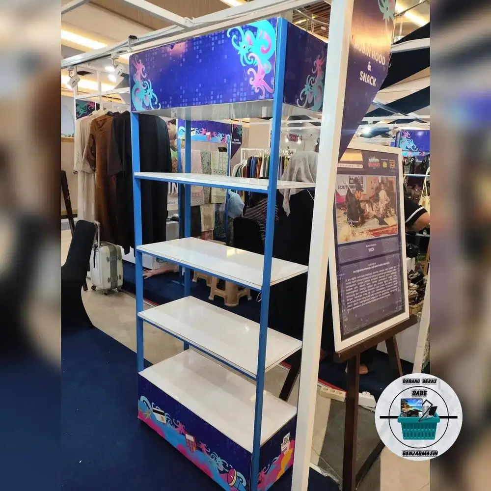 Rak Display Besi