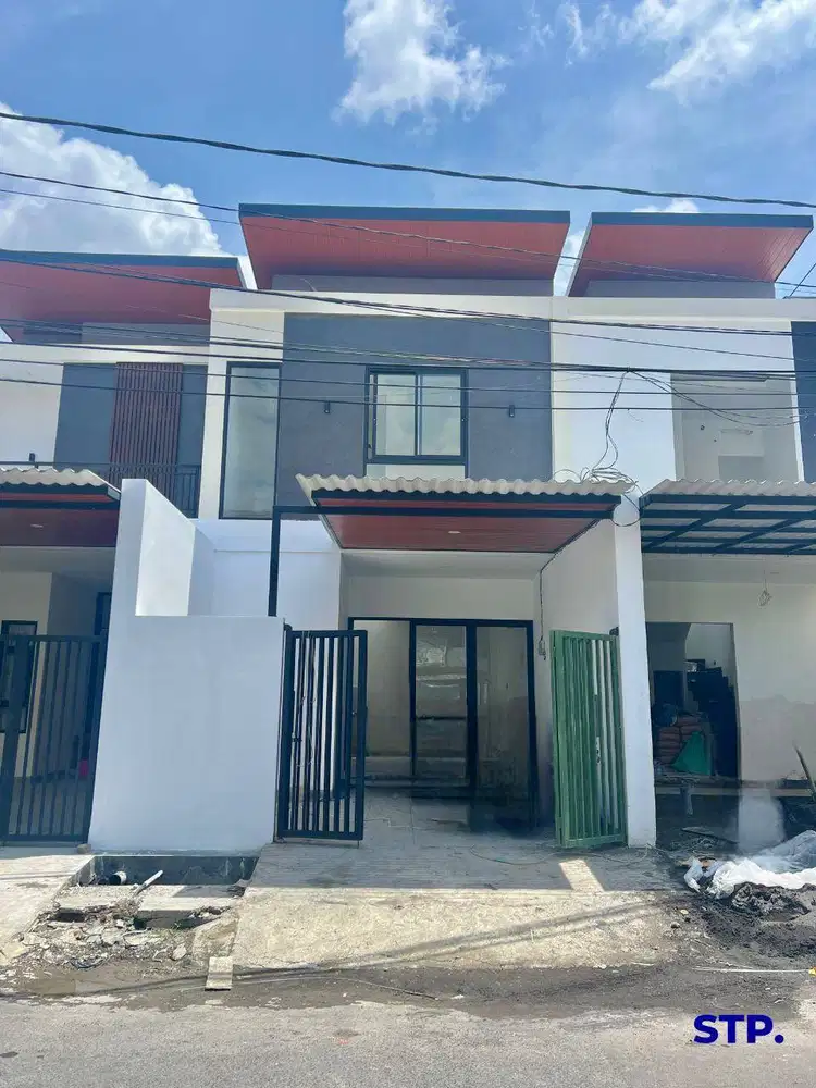 2 unit - Rumah baru minimalis 2 lantai di Semolowaru Elok Unit A