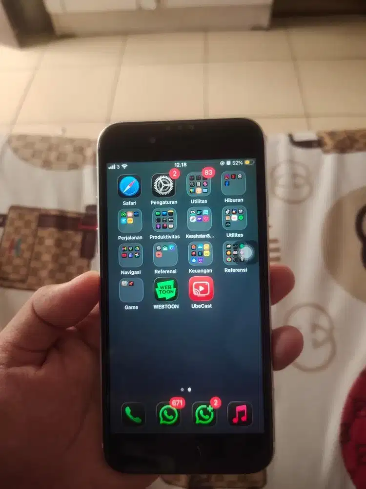 Jual Cepat BU Iphone SE 2020 64GB Mulus Pemakaian Pribadi