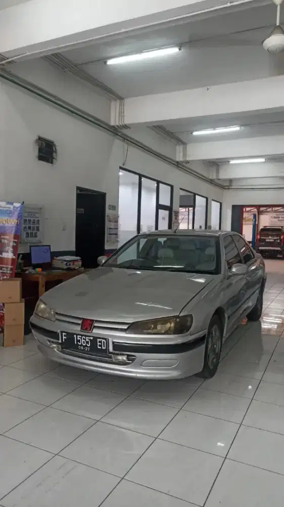 Peugeot 406 silver 1997