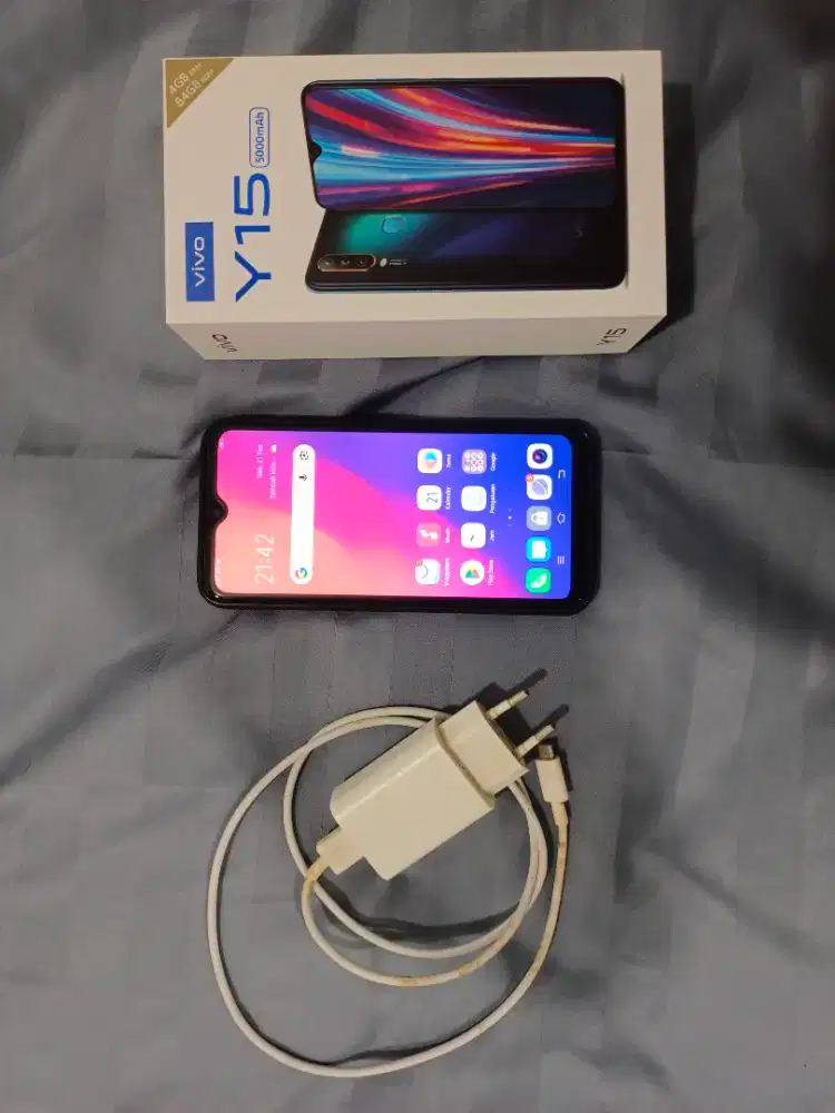 Vivo Y15 5000mAh 4/64 6,35 Fullview Display AI Triple Camera Fullset