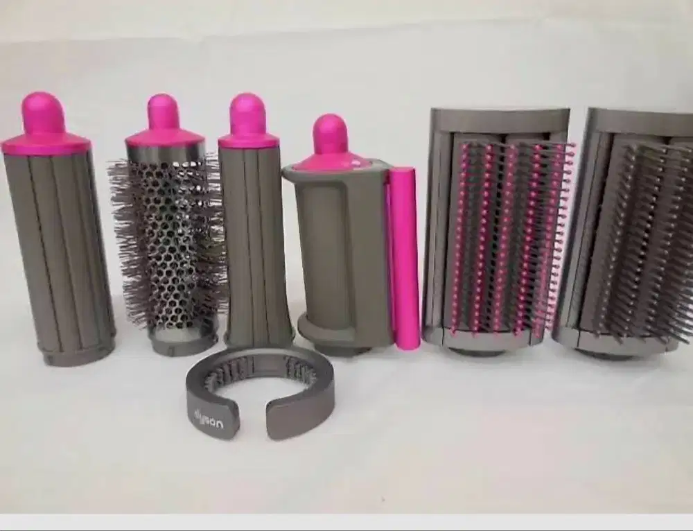 Set lengkap Dyson baru tersedia.Dengan kemasan asli dan paket perjala