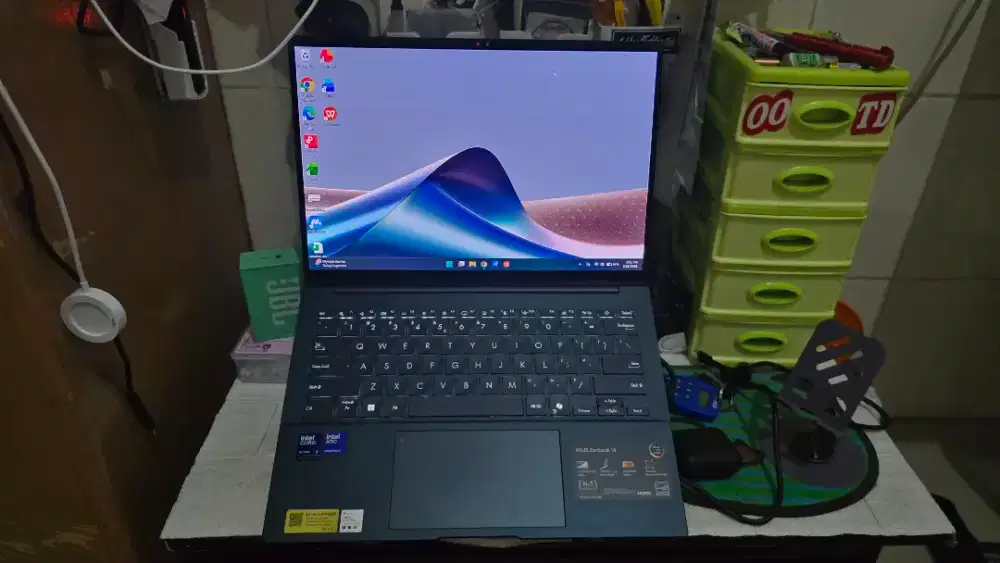 ASUS ZENBOOK 14 OLED