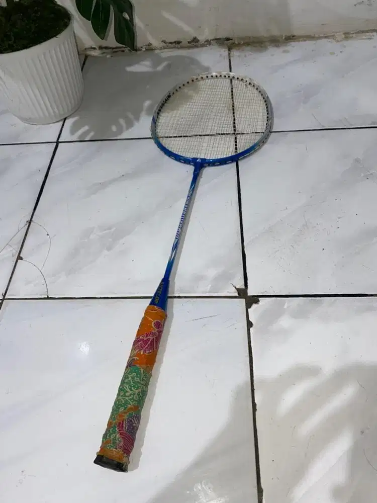 Raket Badminton dan Tas nya