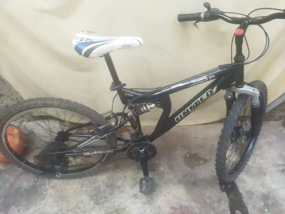 Sepeda gunung united 24