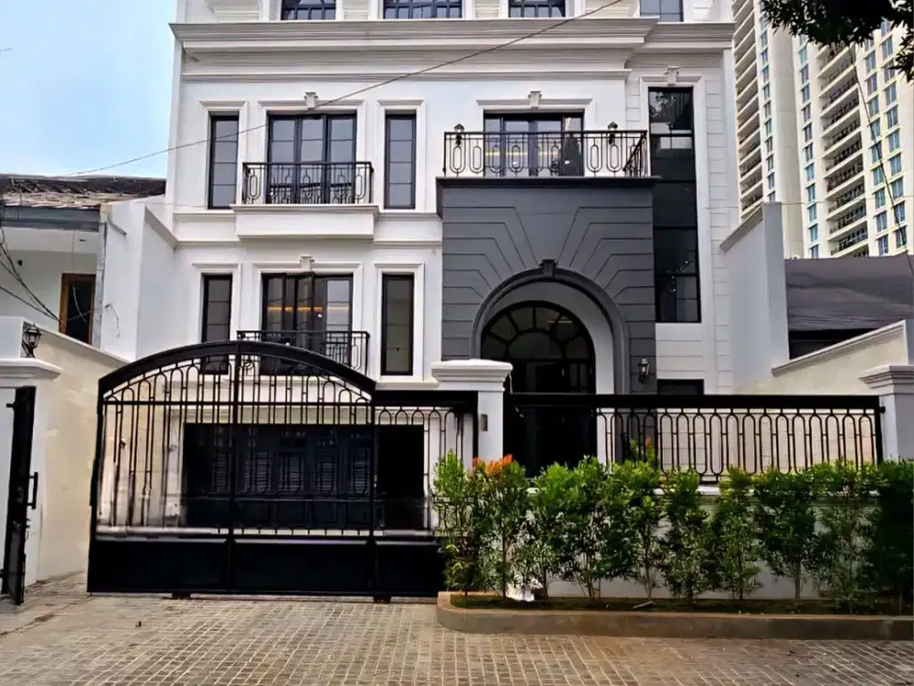 Rumah Baru Di Area Pakubuwono,Kebayoran Baru