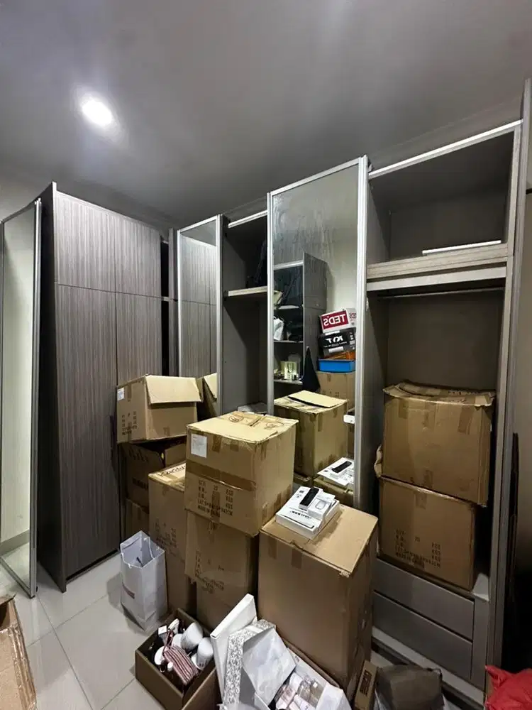 Dijual Set Lemari Pakaian Layak Pakai