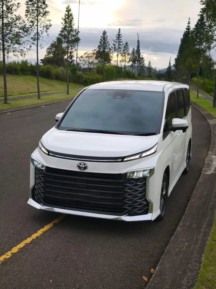 Toyota VOXY '2022 (D) 1Tangan Istimewa Banget
